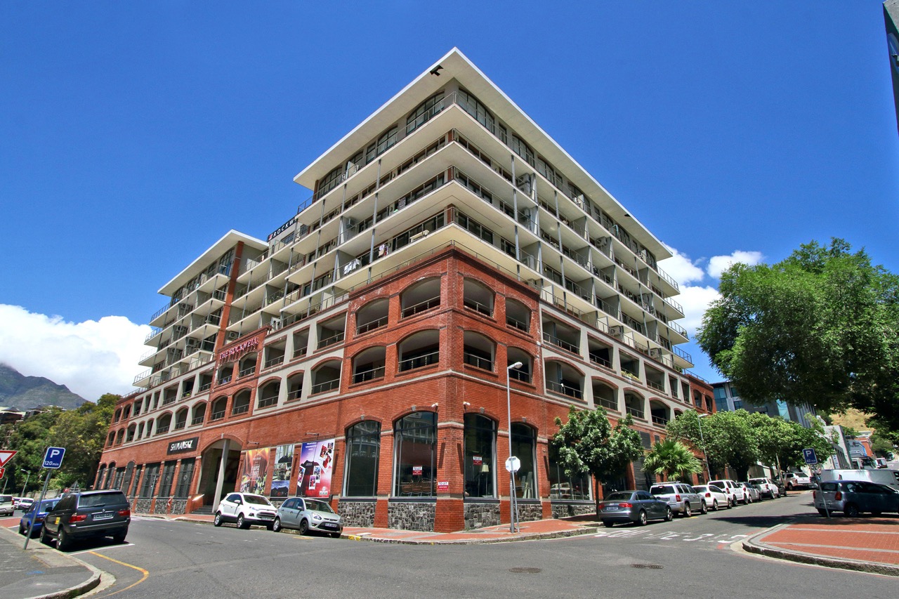 ITC 107 Rockwell Apartment 1st Floor Building Large